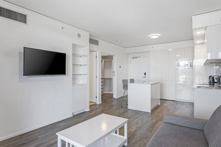 Modern One Bedroom Apartment | Fully Furnished - Photo 2