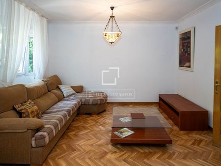 Excellent 4 Bedroom house / villa for rent in Torrelodones, Madrid - Photo 5