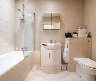 One Bed Apt, Warren Court, Euston Road, NW1 - Photo 5 | Rentumo