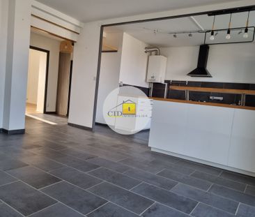 Location Appartement 3 pièces 67m² ST LAURENT DE MURE 69720 - Photo 2