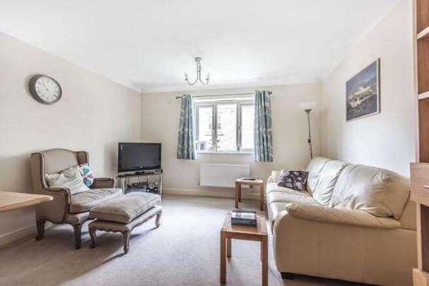 Upper Meadow, Headington, OX3 - Photo 1