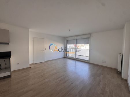 Appartement à louer ST JEAN DE LA RUELLE - Photo 2