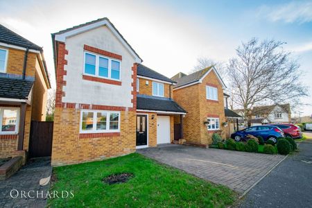 Nicholls Close, Barton Le Clay - Photo 3