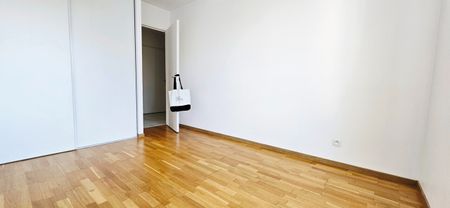 Location Appartement 3 pièces 78m² EVREUX 27000 - Photo 2