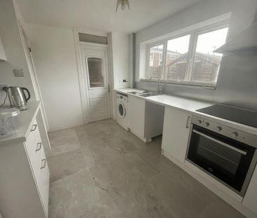 3 bedroom terraced house to rent - Photo 6