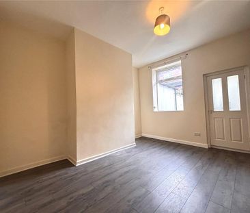 2 bedroom terraced house to rent - Photo 3