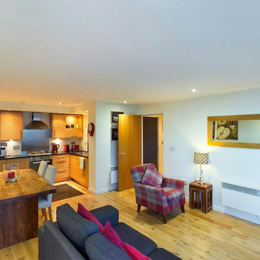 Flat to rent on - Photo 1