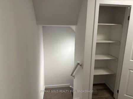 For Lease - 195 West Oak Trail, Kitchener, Ontario - Photo 3