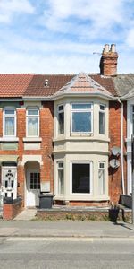 First Floor Front Flat, 11 Manchester Road, Swindon, SN1 - Photo 3