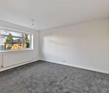 Dunleary Close, TW4 - Photo 3