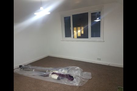 2 Bed Flat, Carrington, NG5 - Photo 3