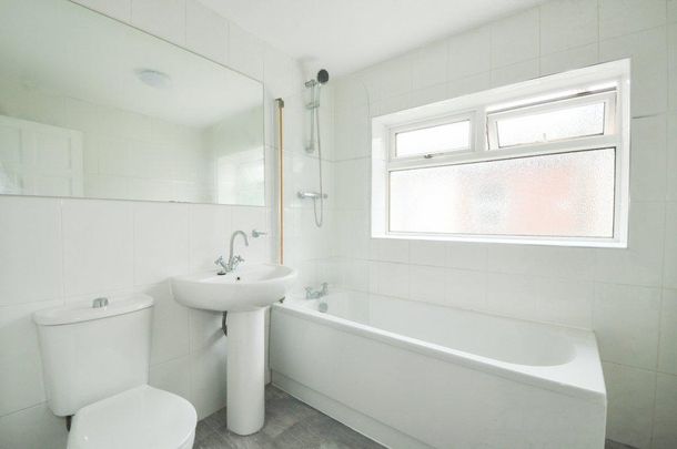 2 bedroom house to rent - Photo 1