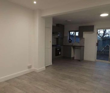 Slough, Berkshire, SL1 - Photo 6