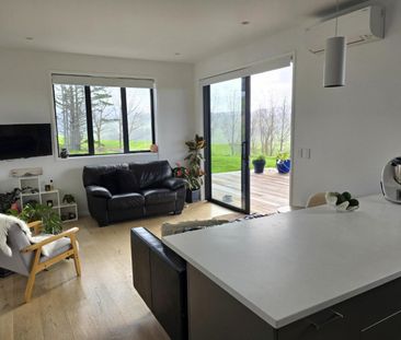 Peaceful rural retreat with countryside views - Photo 4