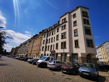 Geräumige 3-Zimmer-Wohnung mit Balkon und Einbauküche in Dresden-Pieschen! - Photo 2