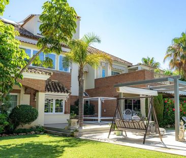 Detached Villa · San Pedro de Alcántara - Photo 5