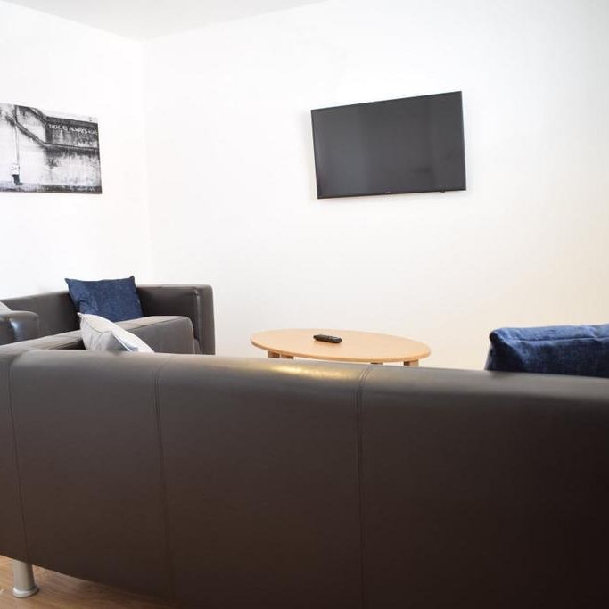 2 bedroom townhouse to rent - Photo 1