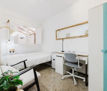 Carrer de Ramiro de Maeztu, Valencia, Valencian Community 46022 - Photo 2