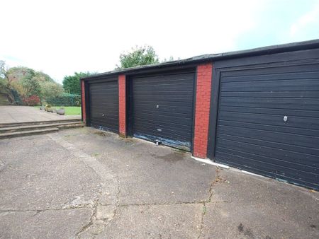 2 Bed Maisonette, East Lodge, N3 - Photo 5