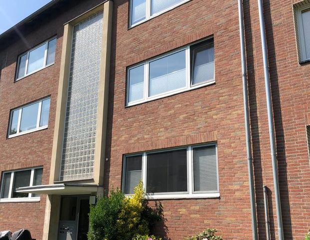 Renovierte 2 Zimmer Wohnung mit Balkon in ruhiger Lage - Foto 1