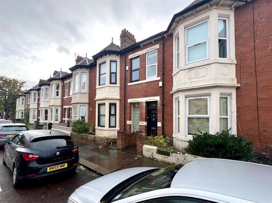 7 bedroom terraced house to rent - Photo 1