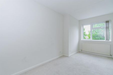 Hill Avenue, Hazlemere - Photo 4