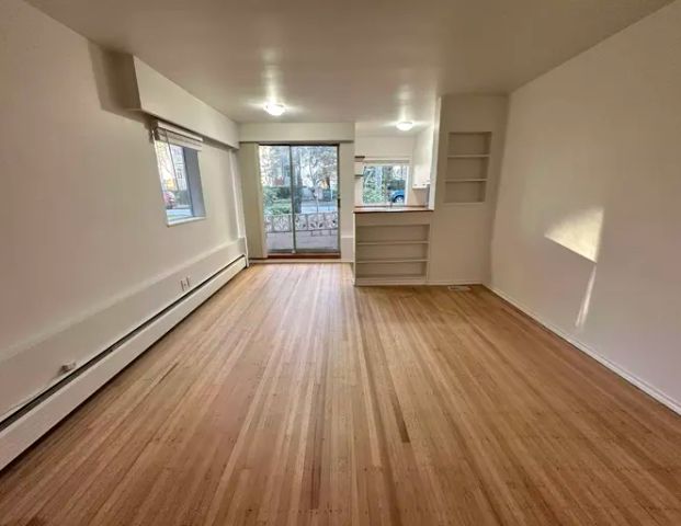 (DPMonline.ca) The Pinecone Building in Fairview! Lovely Studio! | 1636 West 10th Avenue, Vancouver - Photo 1