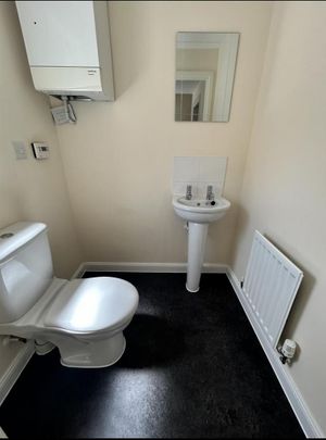 3 bedroom terraced house to rent - Photo 1