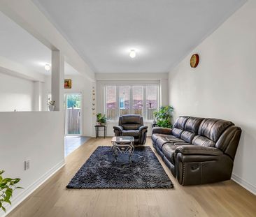 For Lease - 1208 Jim Brewster Circle, Oshawa, Ontario - Photo 3