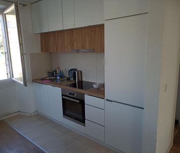Charmant appartement de 2.5 pièces au 1er étage située dans les hau... - Photo 2
