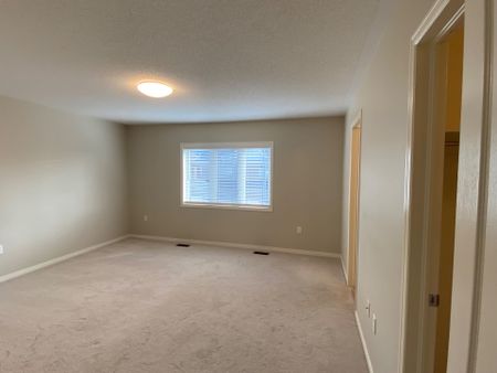 For Lease - 514 Sixteen Mile Drive, Oakville, Ontario - Photo 5