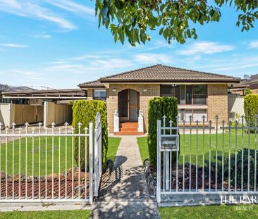 4 Rickard Road, Bossley Park – Updated Family Home for Rent - Photo 3