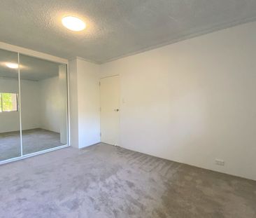SUPER CONVENIENT APARTMENT - Photo 2