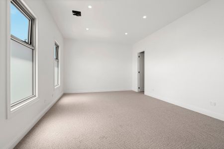 2/13 Bronte Avenue, Burwood - Photo 2