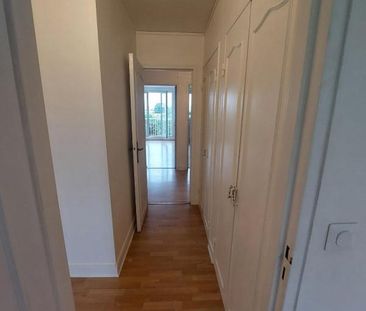 Location Appartement 3 pièces 64m² ST MAUR DES FOSSES 94100 - Photo 5