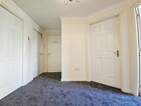 2 bedroom ground floor flat to rent - Photo 4