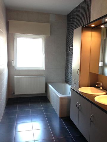 - Net gelijkvloers appartement met 2 slaapkamers. - Foto 4
