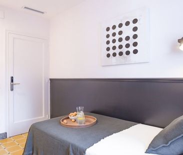 Carrer de lEscorial, Barcelona, Catalonia 08024 - Photo 3