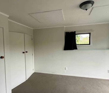 4 Bedrooms house in Hillcrest - Photo 2