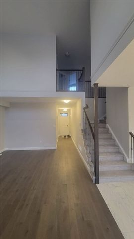 For Lease - 16 Grundy Crescent, East Luther Grand Valley, Ontario - Photo 2