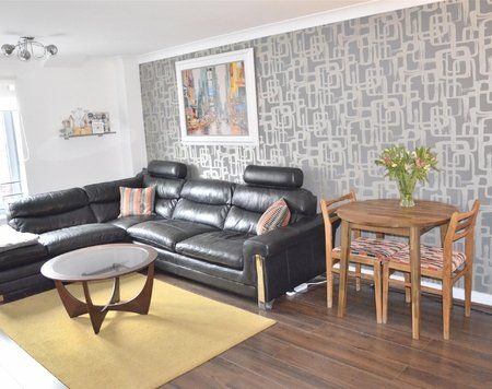 Woodcote Road, Wallington, SM6 - Photo 3