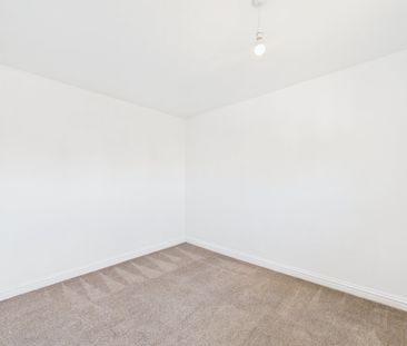 3 bedroom House in Albert Road, Bracknell - Photo 4