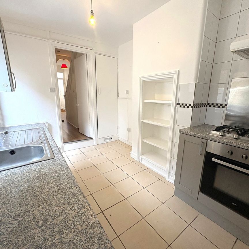 3 bed terraced house to rent in Lower South Road, St. Leonards-On-Sea, TN37 - Photo 1
