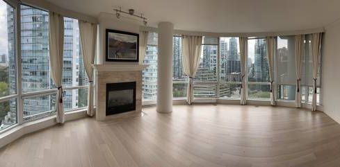 Stunning Waterfront 2 bedroom Apartment for rent - Photo 2