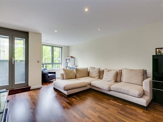 2 Bed Flat, Dungannon House, SW6 - Photo 1