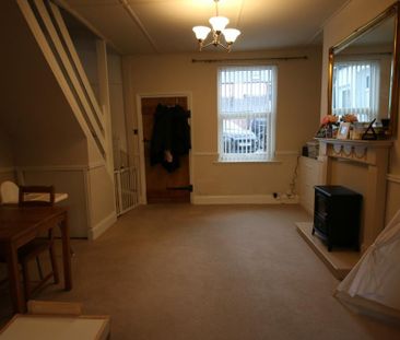 2 bedroom terraced house to rent - Photo 1