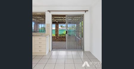 Spacious Family Home in a Prime Algester Location - Photo 3