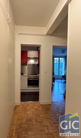 Location Appartement 2 pièces 39m² - Photo 4