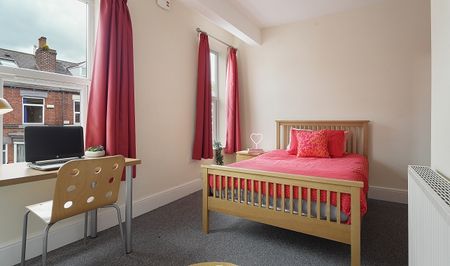 Fantastic 5 bedroom property - Photo 5