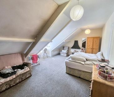 8 bedroom house to rent - Photo 1